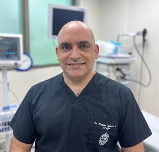 Dr. Álvaro Gallardo V.